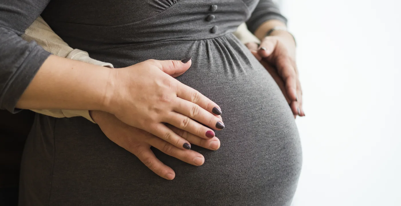 Εγκυμοσύνη: Βασικά εμπόδια και λύσεις για την αύξηση της πρόσληψης εμβολίων