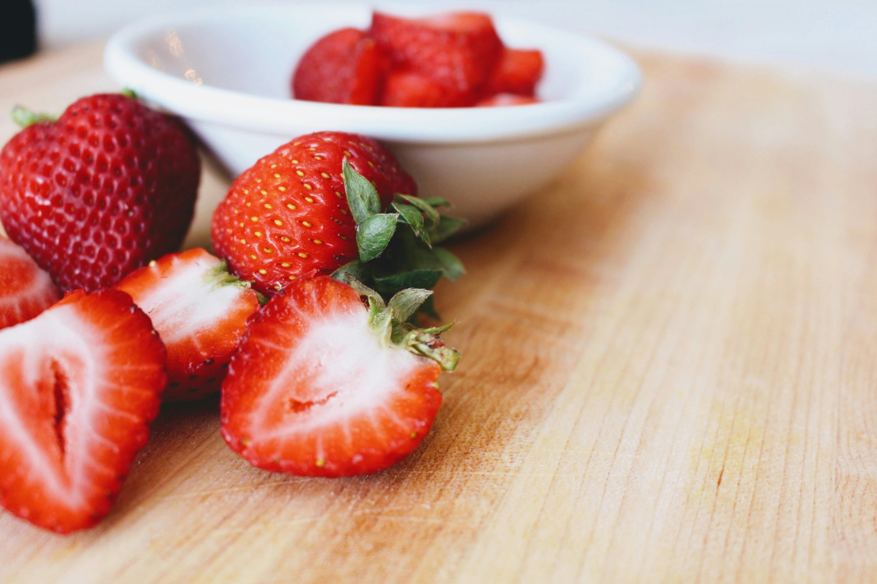 Φράουλες: Μπορούν οι φράουλες να ανακουφίσουν τους πονοκεφάλους;