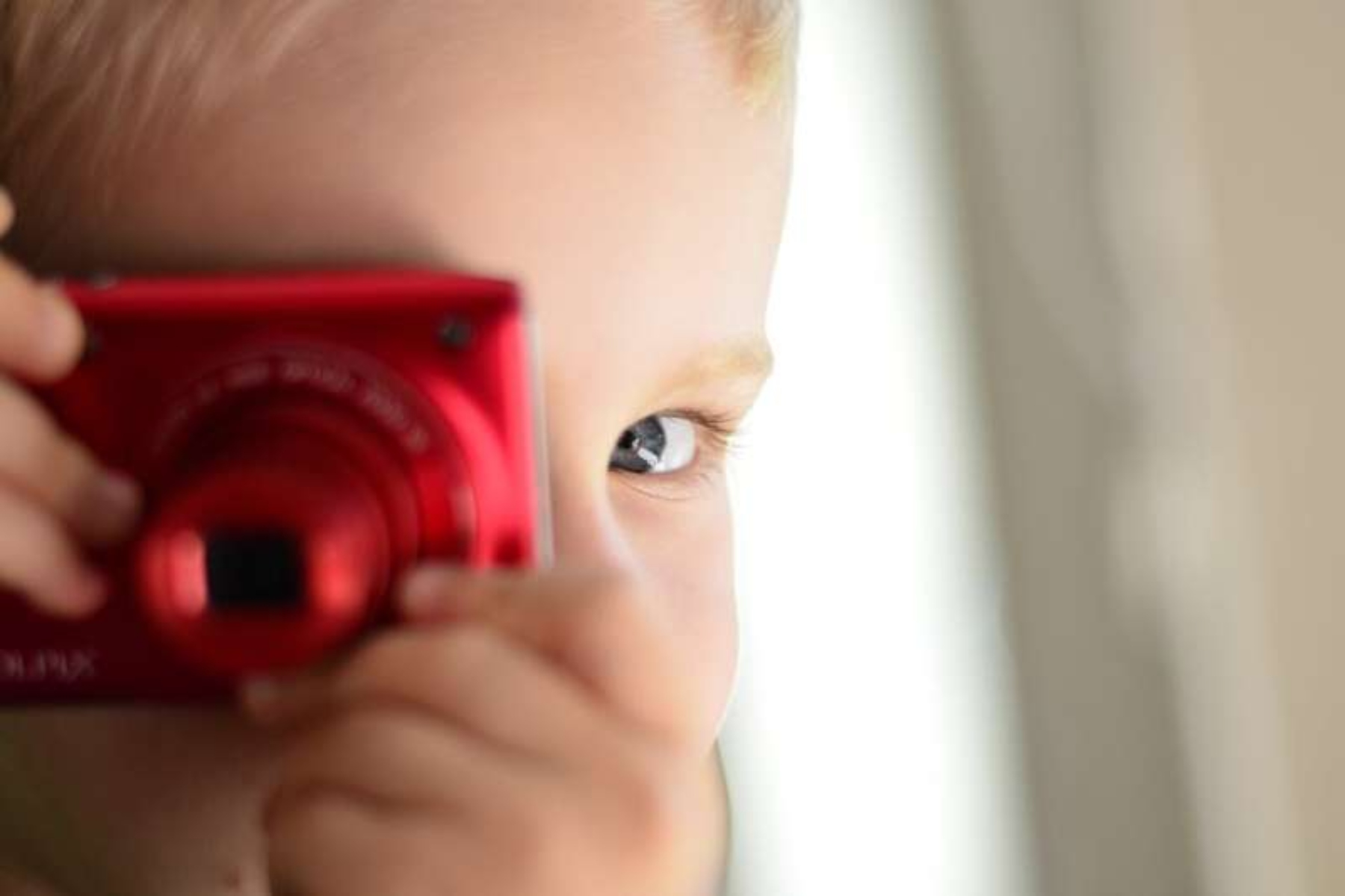 Οι υπέρηχοι των ματιών ανιχνεύουν την ανεπάρκεια της εγκεφαλικής διακλάδωσης στα παιδιά