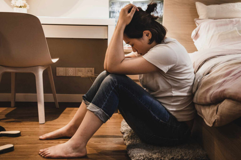 Σχιζοφρένεια: Τι μπορεί να κρύβεται πίσω από τις ψευδαισθήσεις και την απώλεια κινήτρου