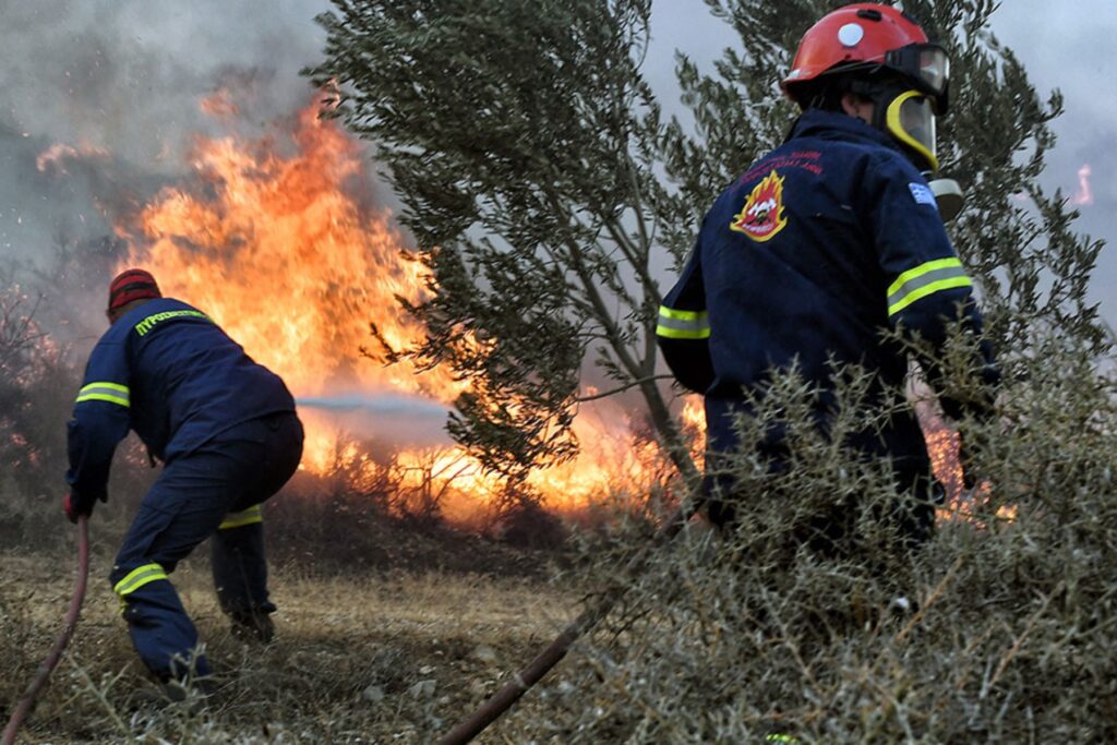 Πολύ υψηλός κίνδυνος πυρκαγιάς και αύριο σε 4 Περιφέρειες