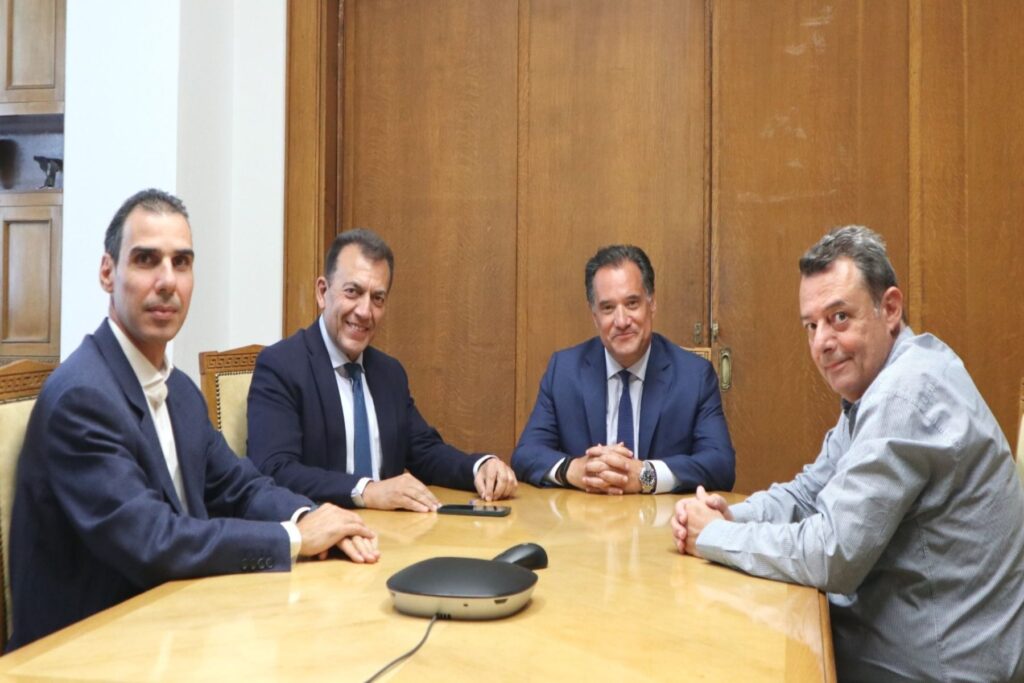 Γεωργιάδης Νάξος: 
