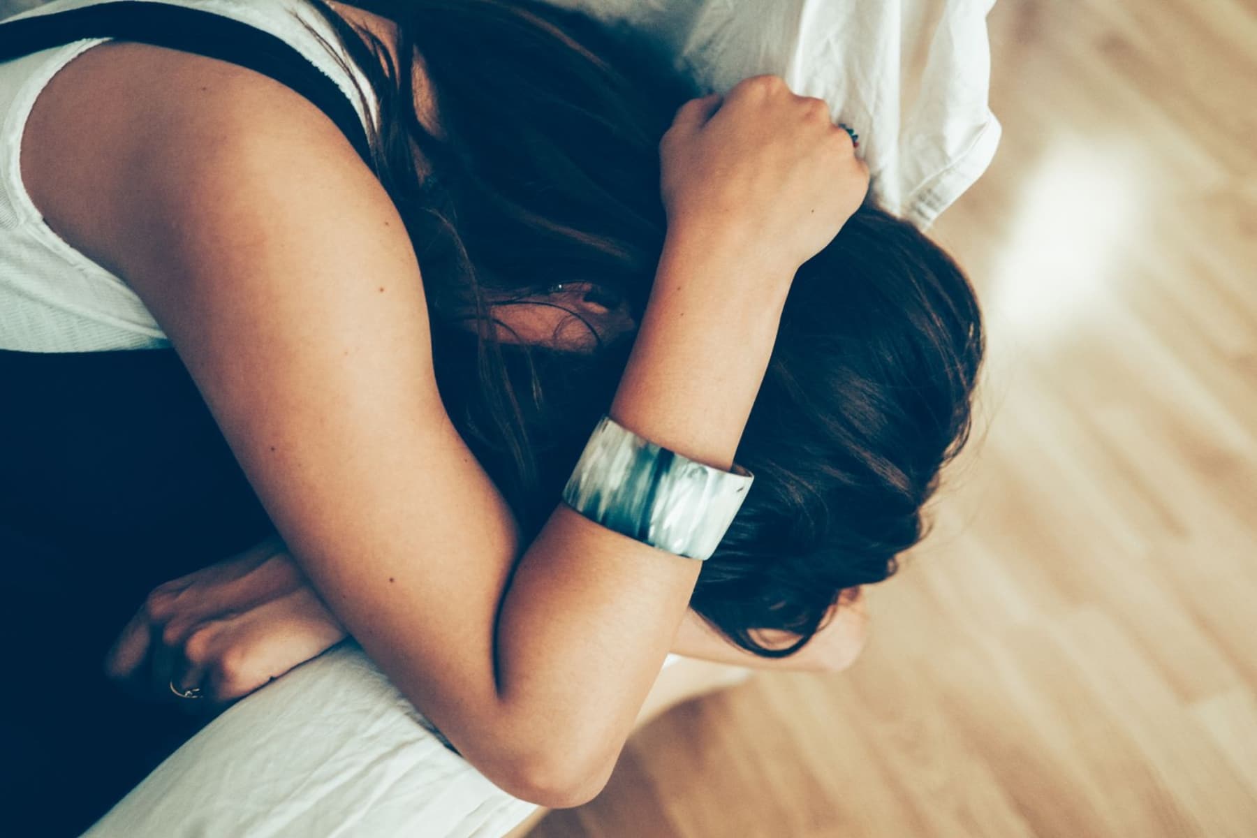 dipoliki diataraxi vraxioli wearable 1