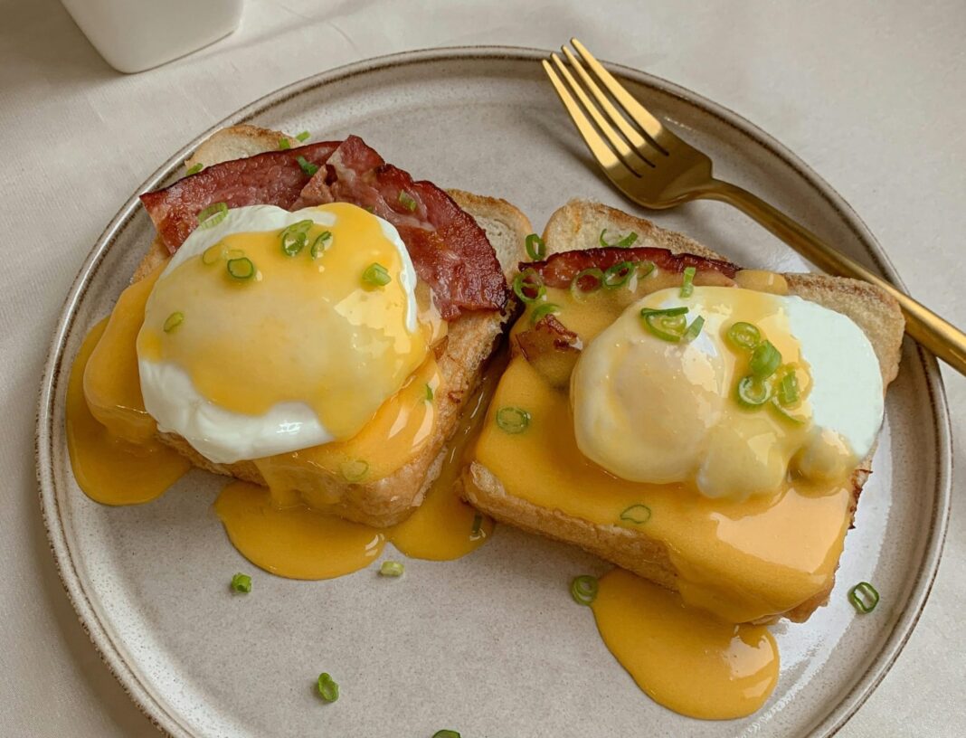 Αυγά Μπένεντικτ: Αυθεντική Συνταγή για Αυγά Μπένεντικτ