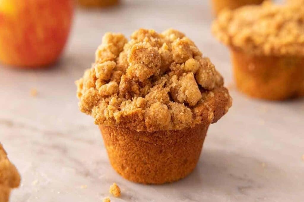 Αφράτα muffins μήλου με λίγα υλικά