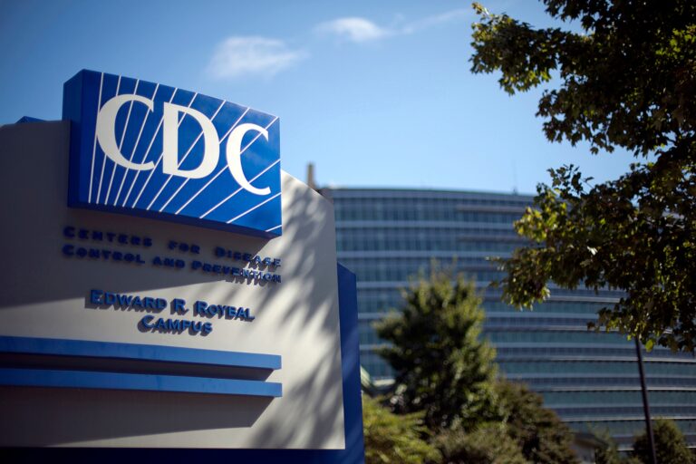 Ο Τραμπ αποδυναμώνει τον CDC: Καταστροφικές περικοπές στην πρόληψη τραυματισμών