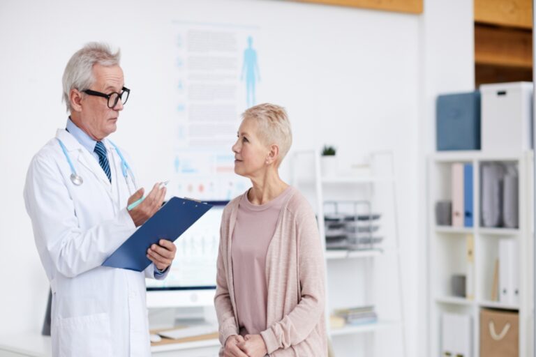 Dismissive bedside manner: Γιατί χαρακτηρίζει τόσους γιατρούς απέναντι στους ασθενείς;