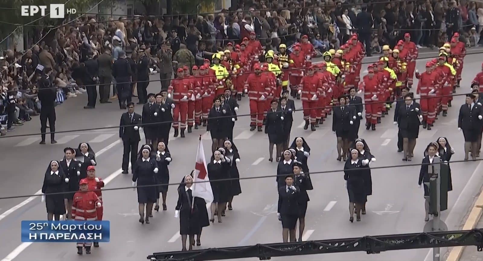 O Ελληνικός Ερυθρός Σταυρός παρήλασε  για τον εορτασμό της επετείου της 25ης Μαρτίου