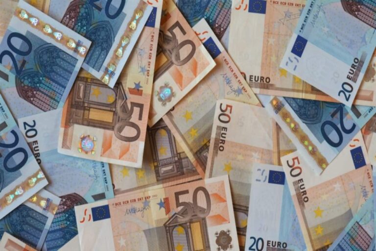 2026: Ποιοι θα δουν αυξήσεις και τι αλλάζει