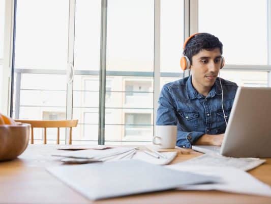 StudyingLaptop 58f518095f9b581d599c198b e1665130208683