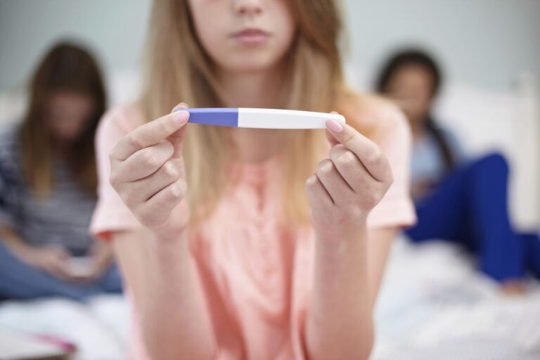 ΗΠΑ: Πώς οι απαγορεύσεις των αμβλώσεων επηρεάζουν τα ποσοστά γεννήσεων;