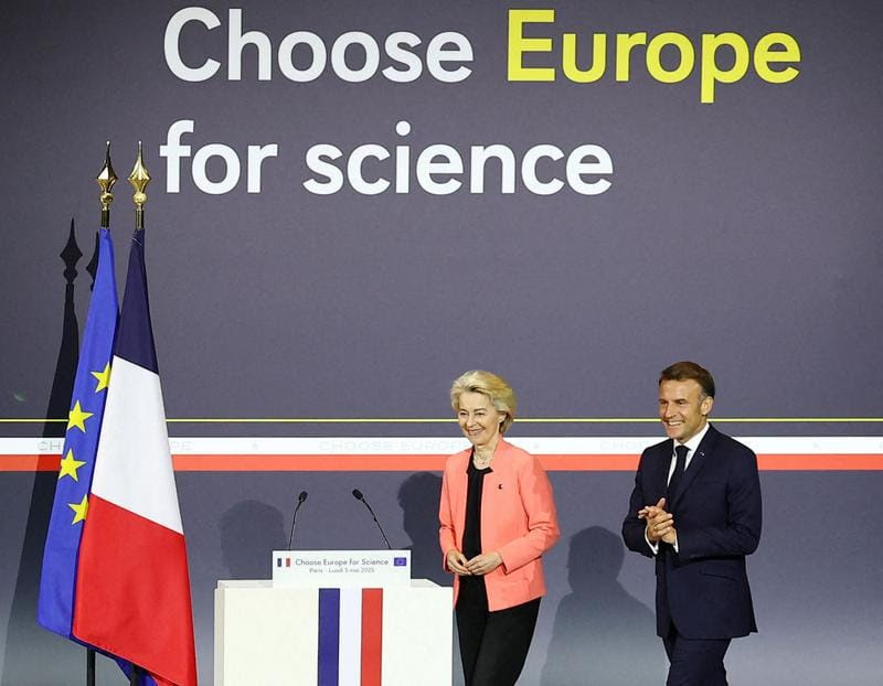 Ο Πρύτανης Σιάσος στην εκδήλωση Emmanuel Macron και Von der Leyen 
