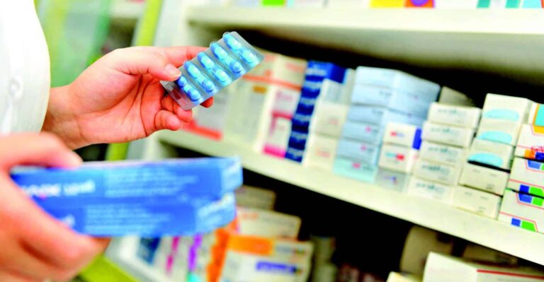 Οι Έλληνες πληρώνουν ακριβά την υγεία τους – Αυξάνεται συνεχώς η συμμετοχή στα φάρμακα