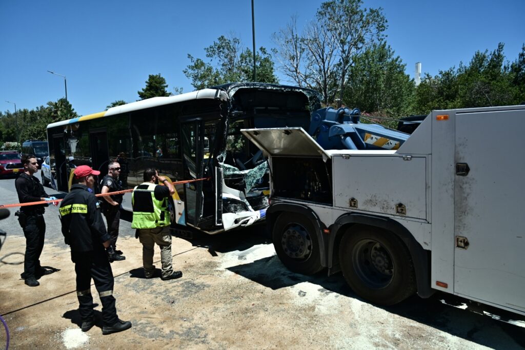 Άδωνις Γεωργιάδης για το τροχαίο στη Βούλα: Οι τραυματίες είναι καλά στην υγεία τους