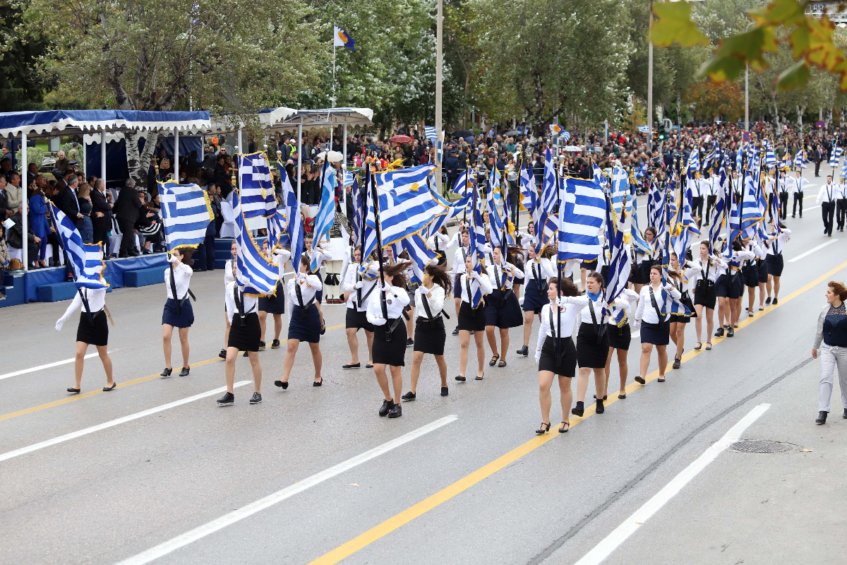 Με ήπιες καιρικές συνθήκες οι εκδηλώσεις της 28ης Οκτωβρίου – Πού αναμένονται βροχές