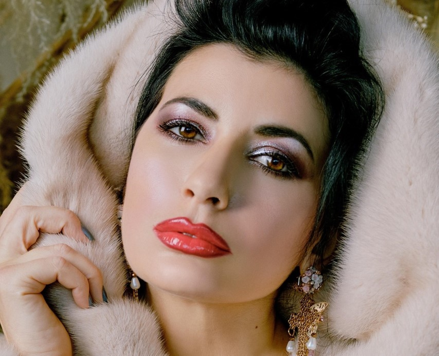 Makeup tips: Η νοσταλγία των 2000s σαρώνει ξανά στο μακιγιάζ