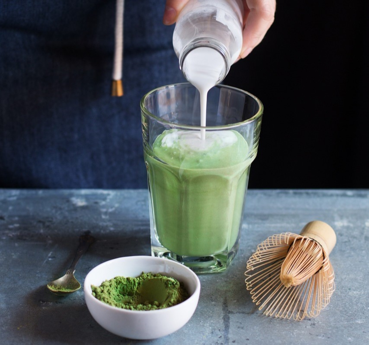 Πώς να φτιάξετε το τέλειο σπιτικό matcha latte