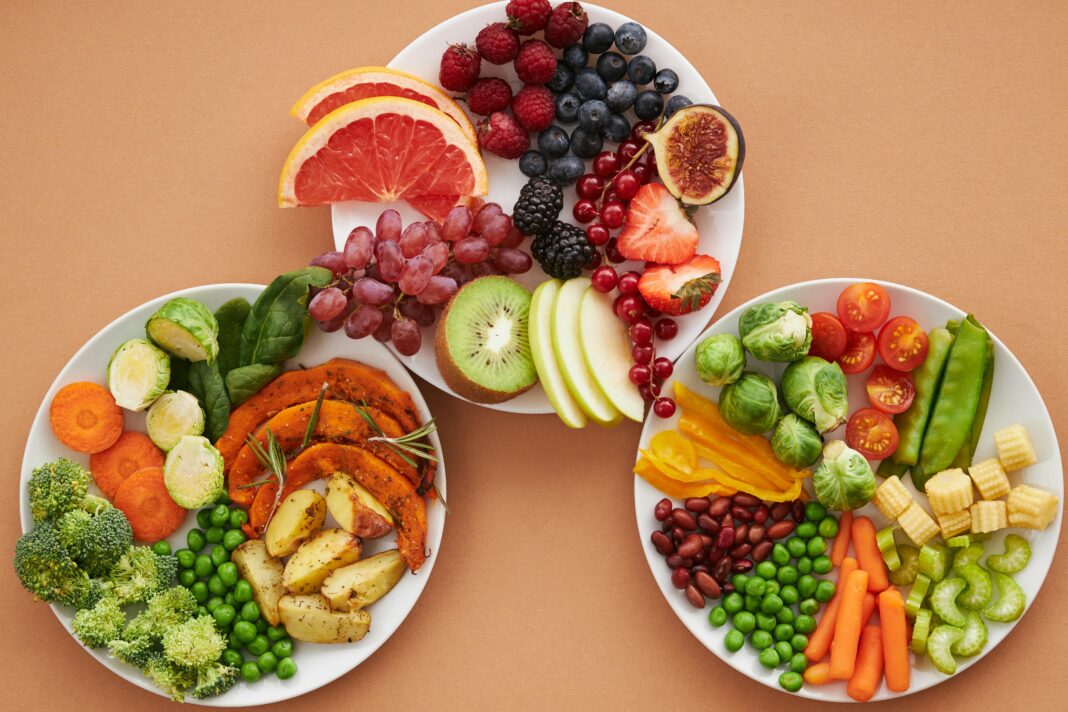 Color Eating: Η Διατροφή των Χρωμάτων που Θρέφει Σώμα και Δέρμα