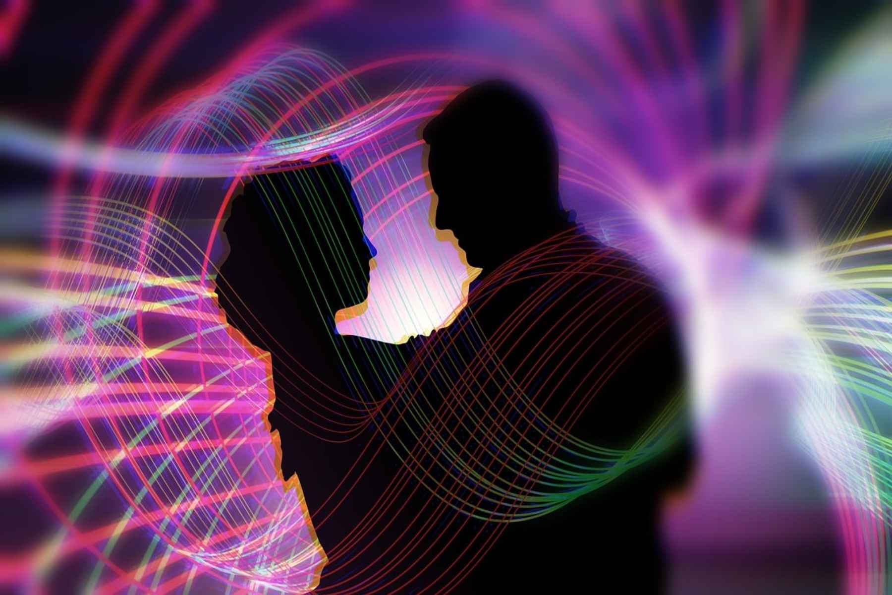 7 τρόποι για να βελτιώσεις την επικοινωνία στη εχέση σου, σύμφωνα με ειδικούς