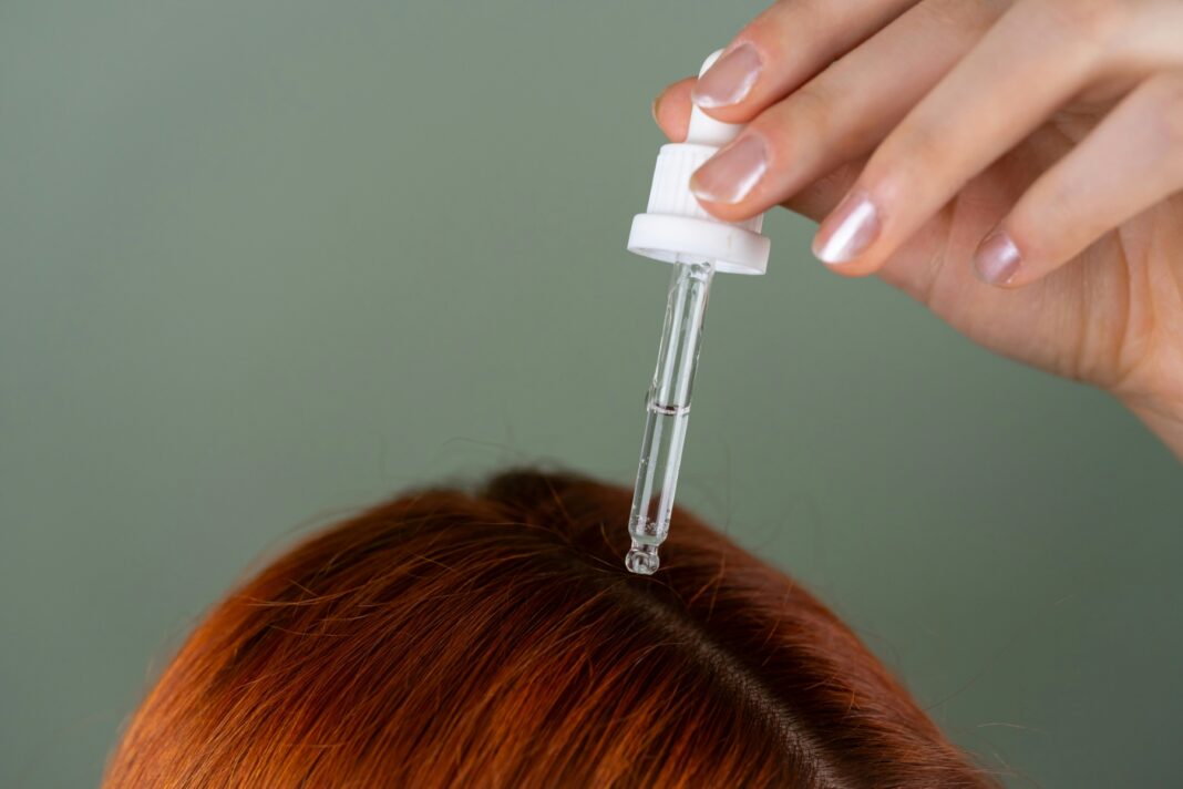 Scalp-First: Η Νέα Φιλοσοφία Φροντίδας Μαλλιών από τη Ρίζα