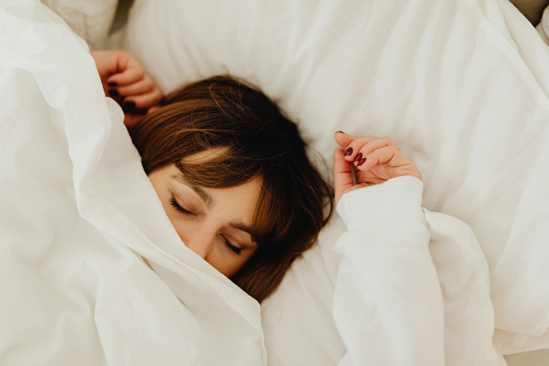 Sleep Divorce: Μπορεί ο χωριστός ύπνος να βελτιώσει τη σχέση και τη σεξουαλική ζωή;