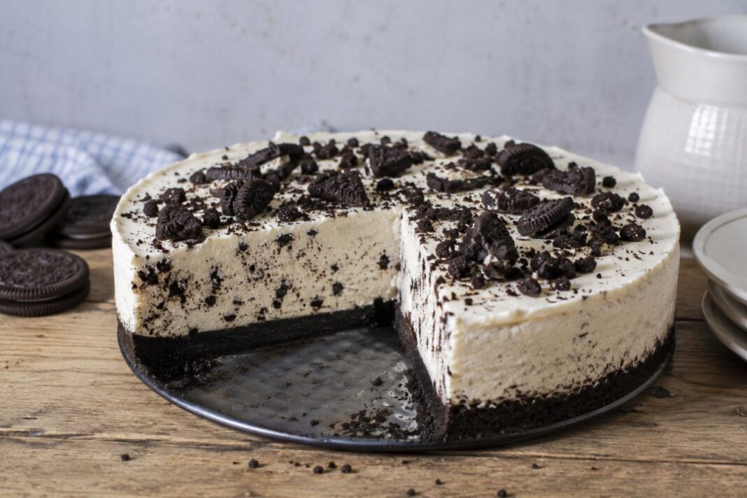 Συνταγή για Cheesecake Oreo: Το Απόλυτο Γλυκό για τους Λάτρεις της Σοκολάτας